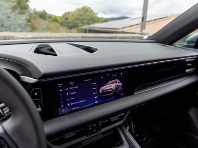 2025 Porsche Macan Electric Base