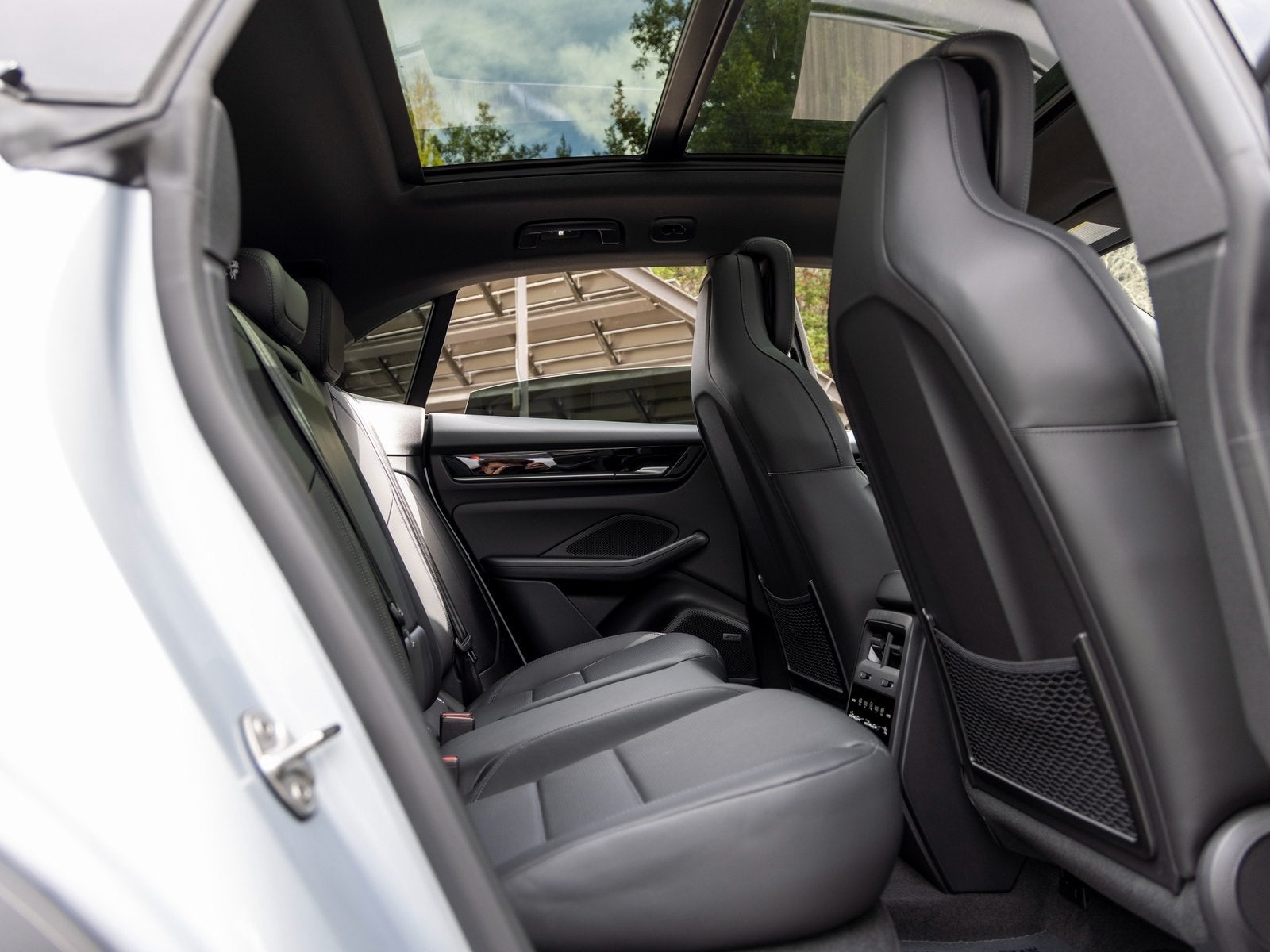 2025 Porsche Macan Electric Base