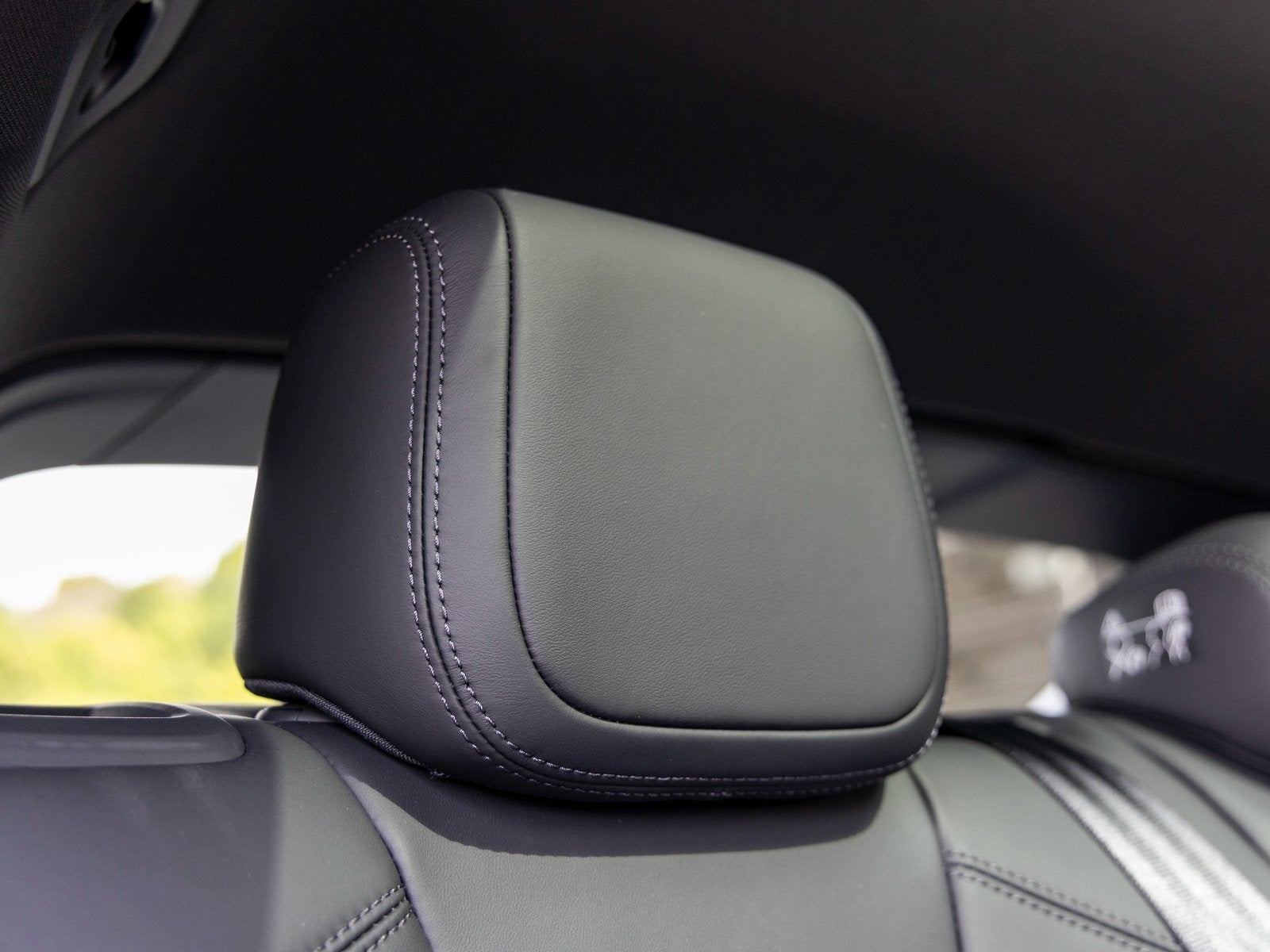 2025 Porsche Macan Electric Base