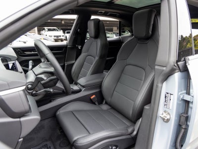 2025 Porsche Macan Electric Base