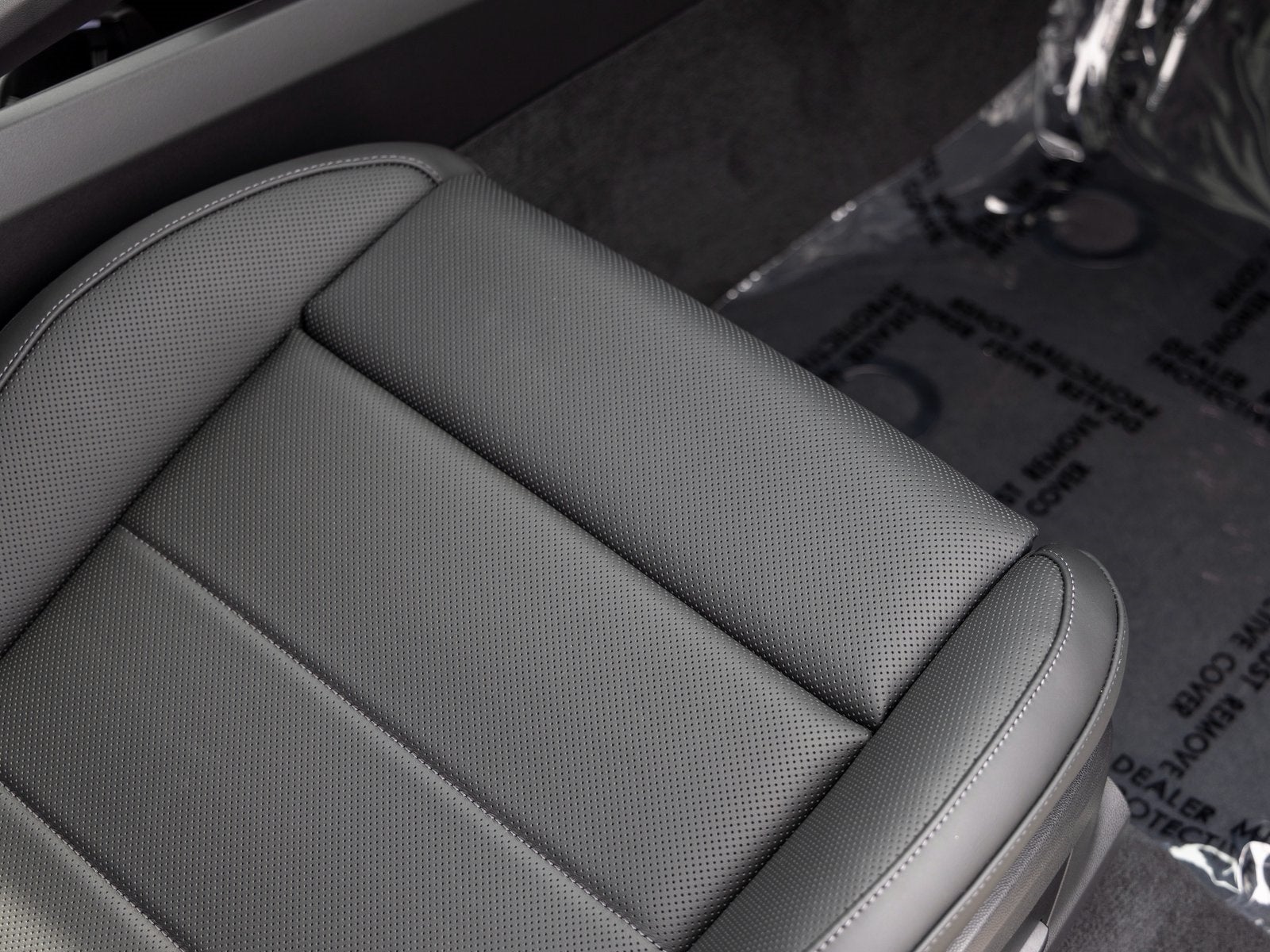 2025 Porsche Macan Electric Base