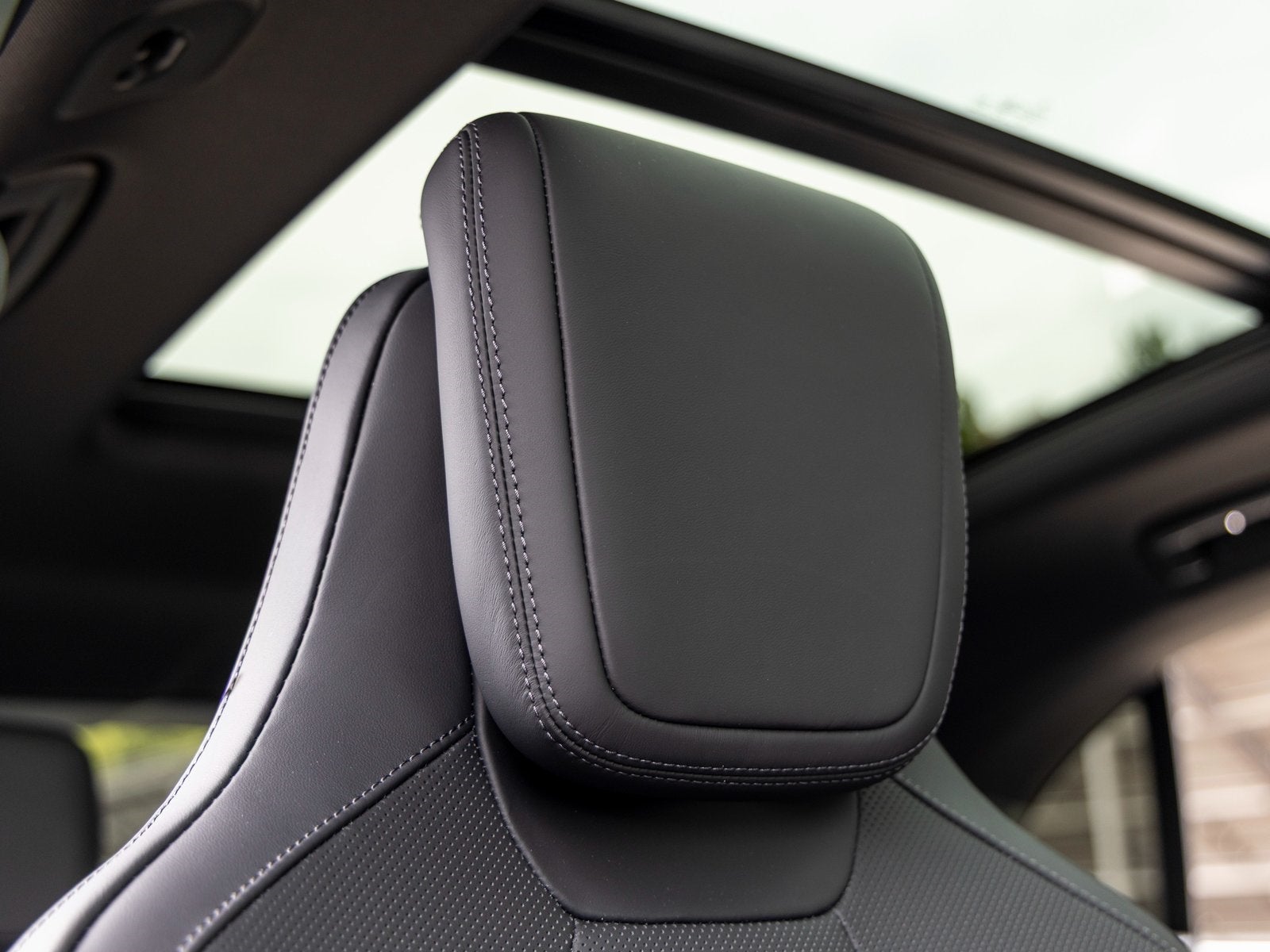 2025 Porsche Macan Electric Base