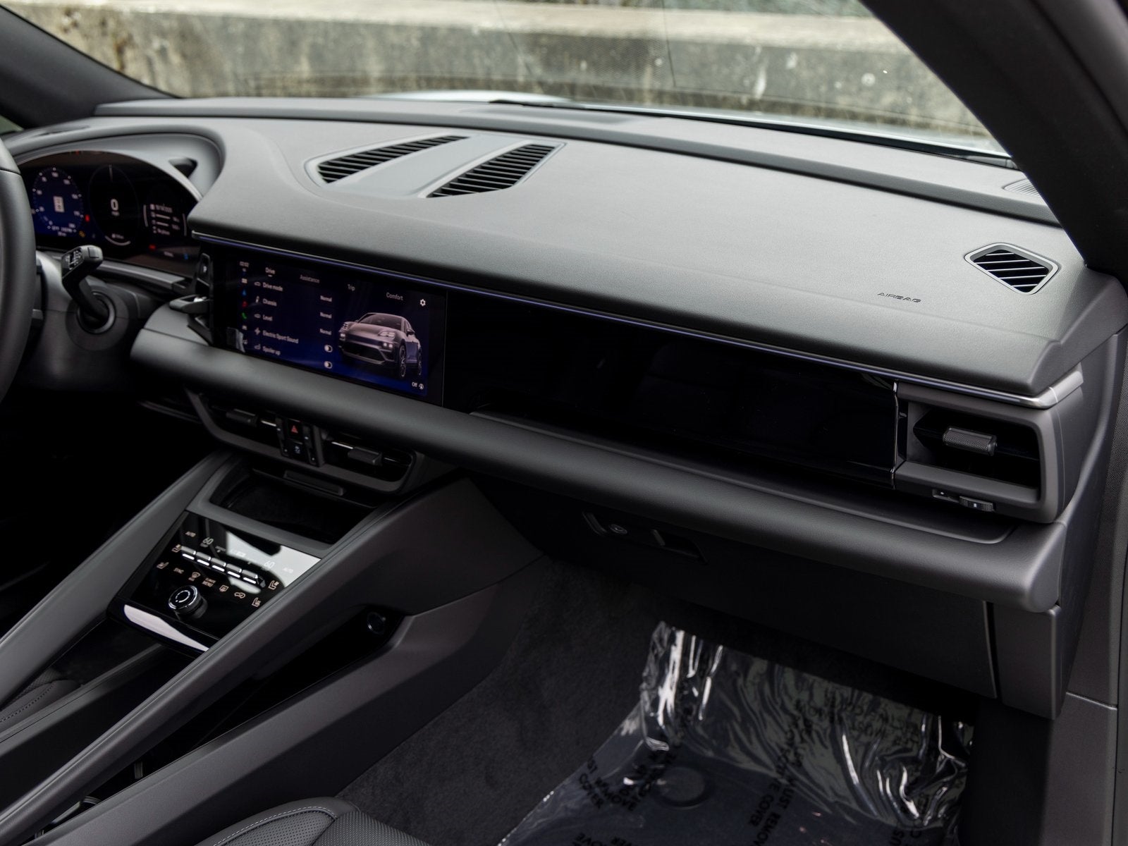 2025 Porsche Macan Electric Base