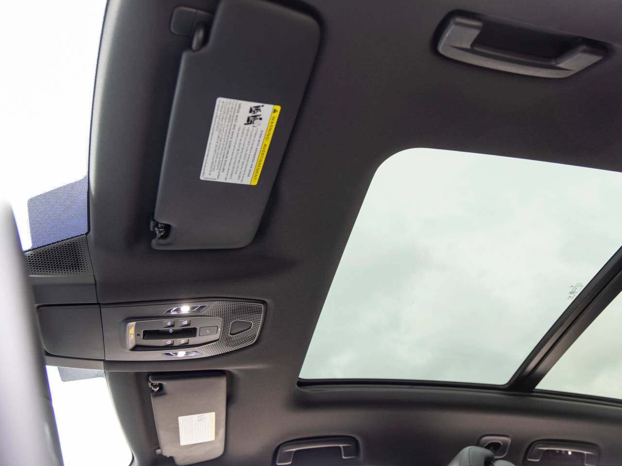 2025 Porsche Macan Macan Electric