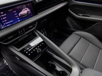 2025 Porsche Macan Macan Electric