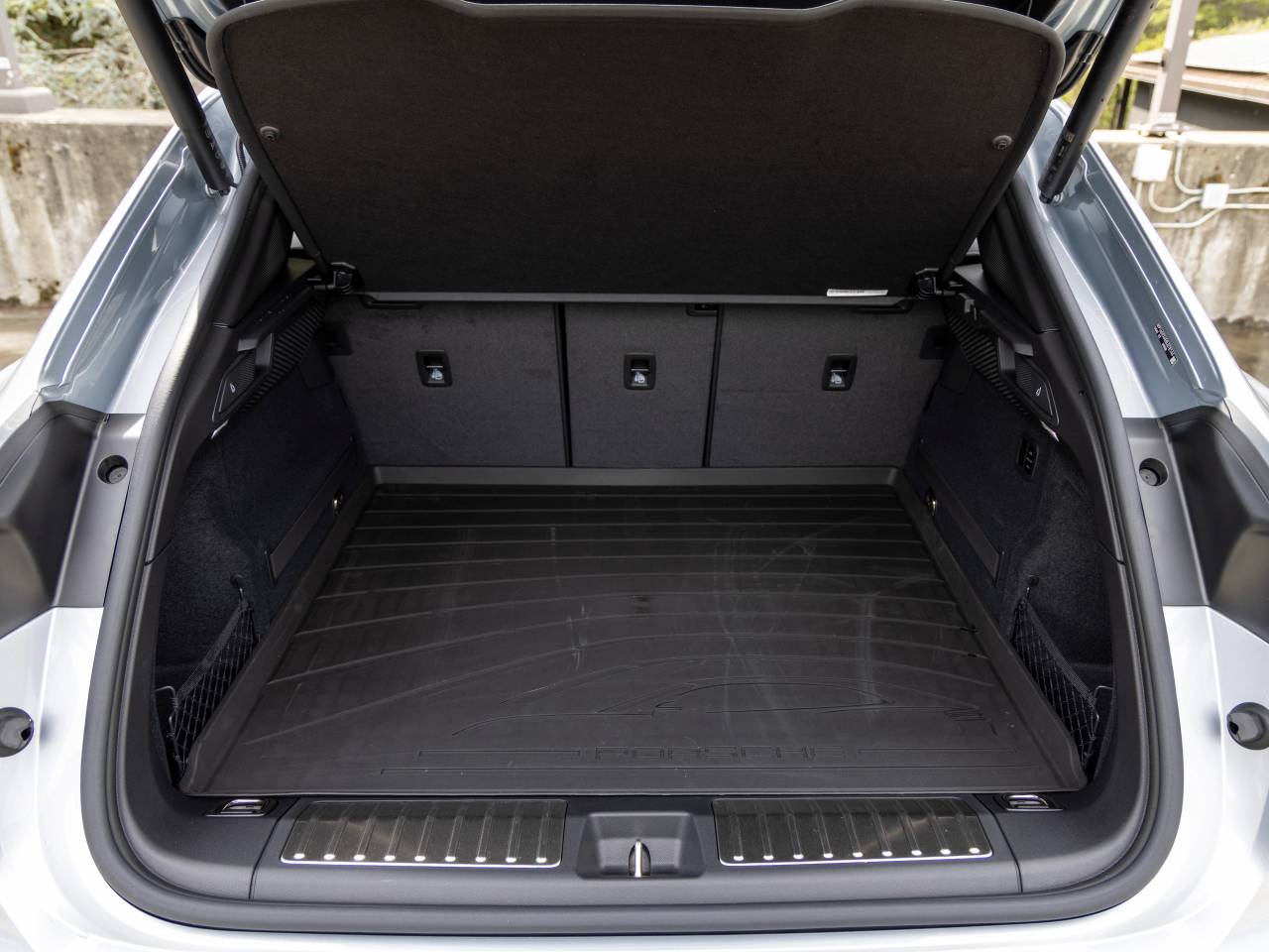 2025 Porsche Macan Macan Electric