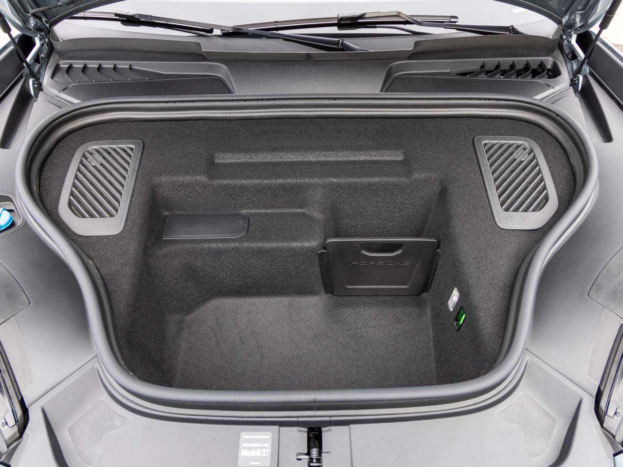 2025 Porsche Macan Macan Electric