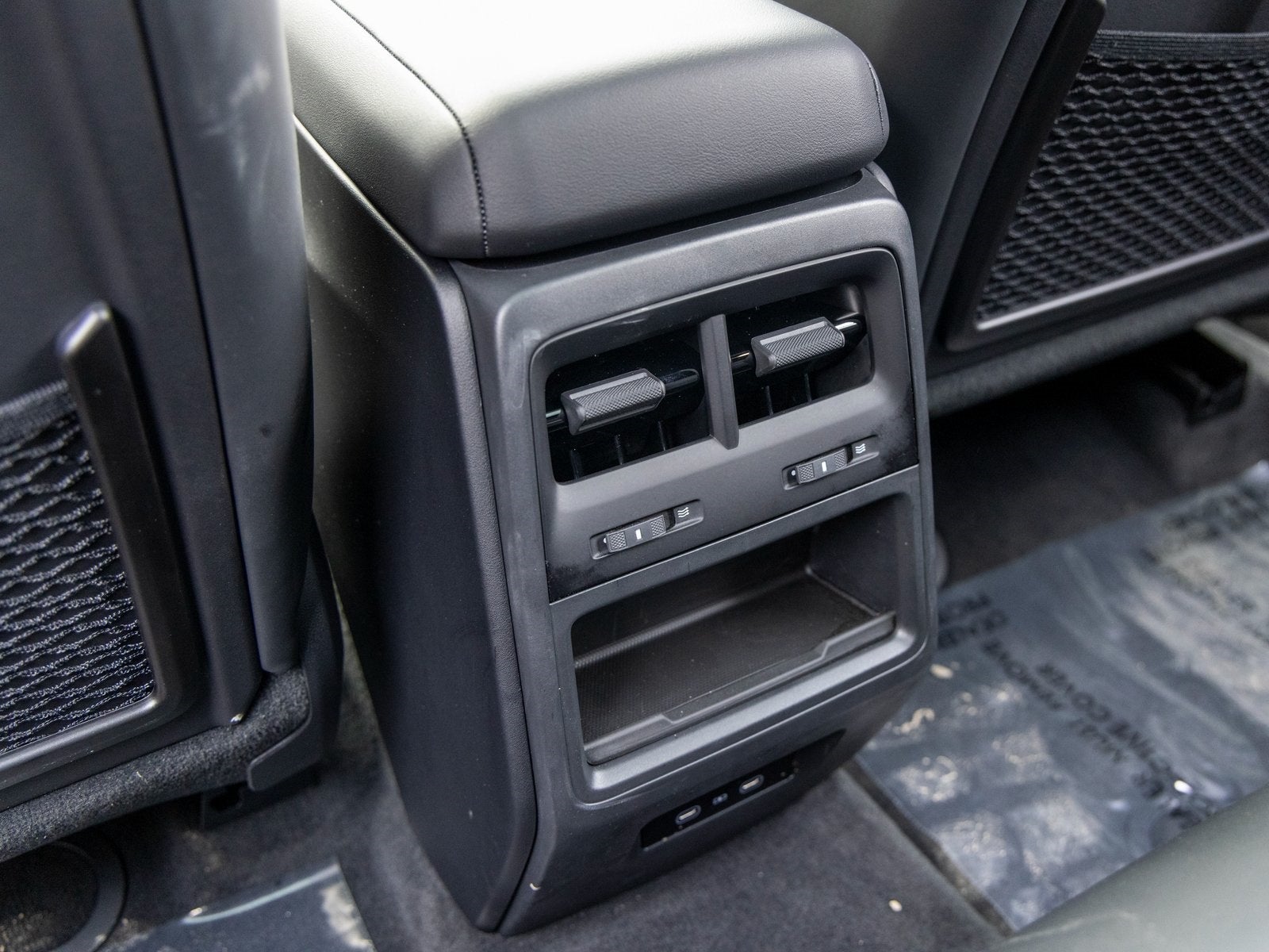 2025 Porsche Macan Macan Electric