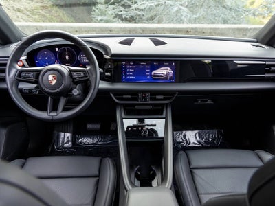 2025 Porsche Macan Macan Electric