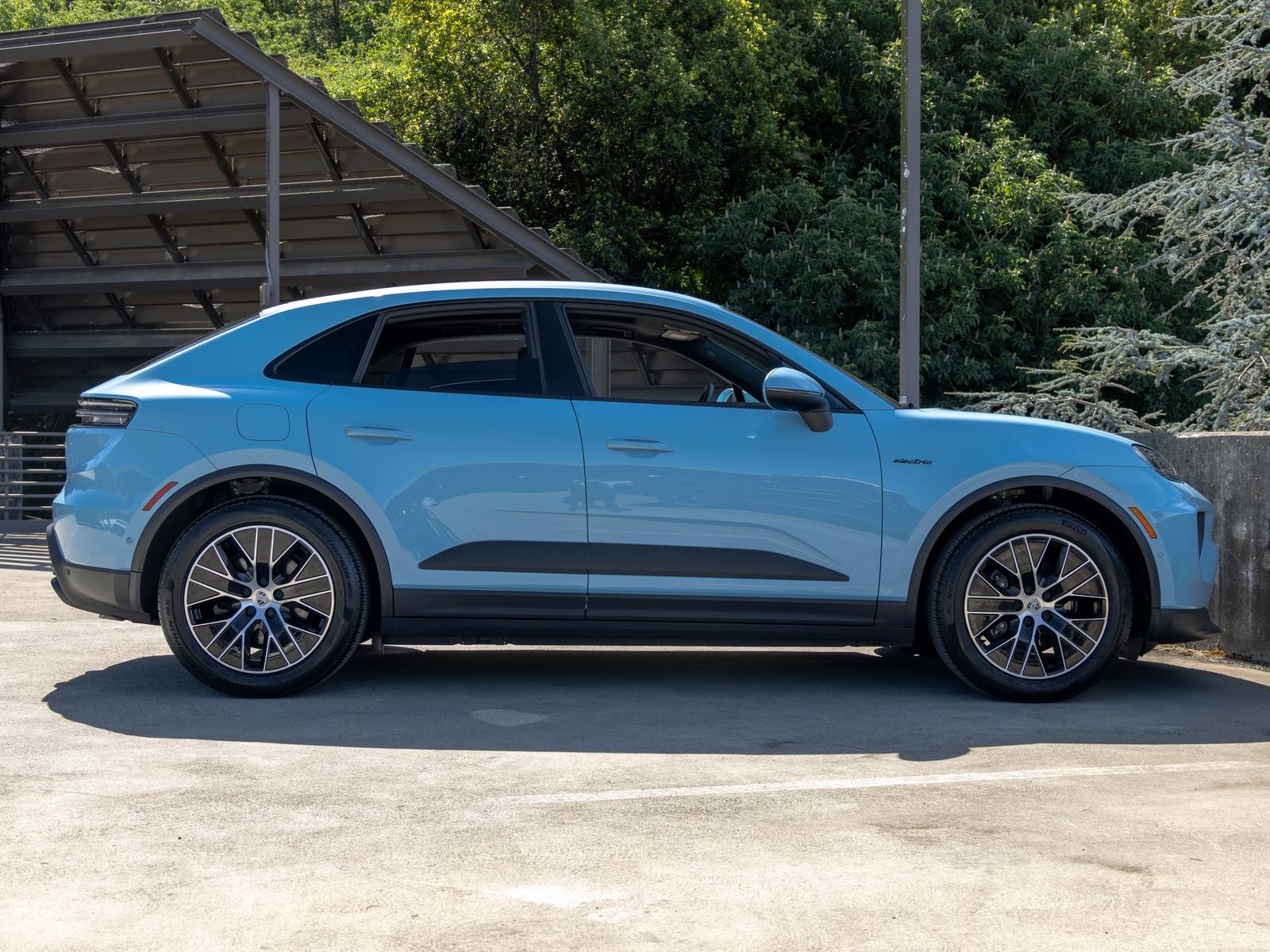 2025 Porsche Macan Electric Base