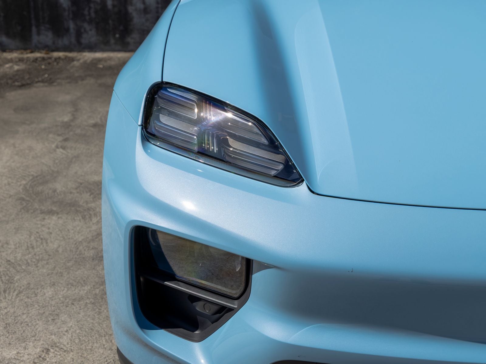 2025 Porsche Macan Electric Base