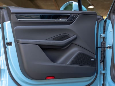 2025 Porsche Macan Electric Base