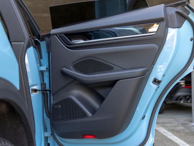 2025 Porsche Macan Electric Base
