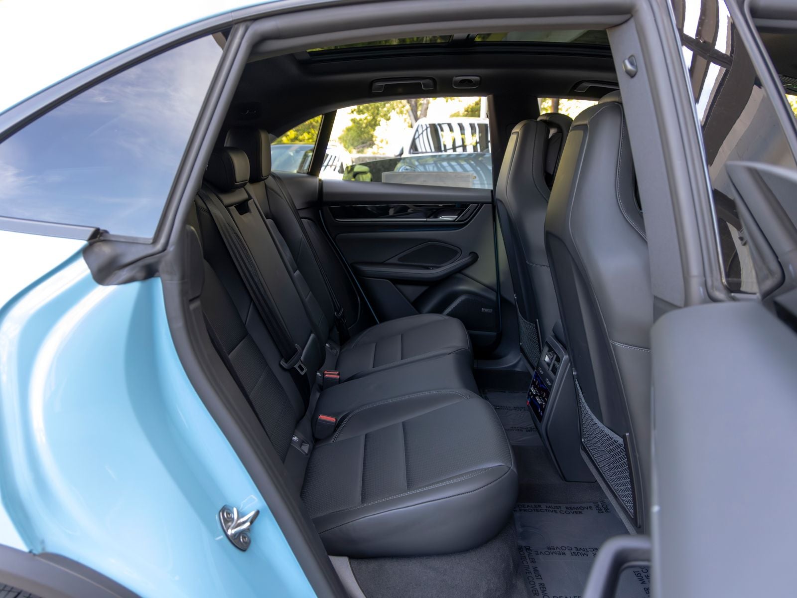 2025 Porsche Macan Electric Base