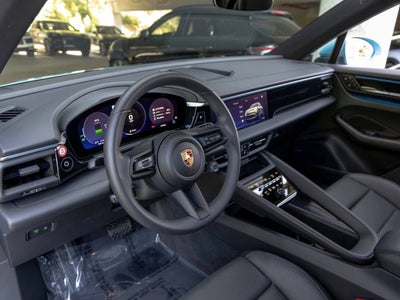 2025 Porsche Macan Macan Electric
