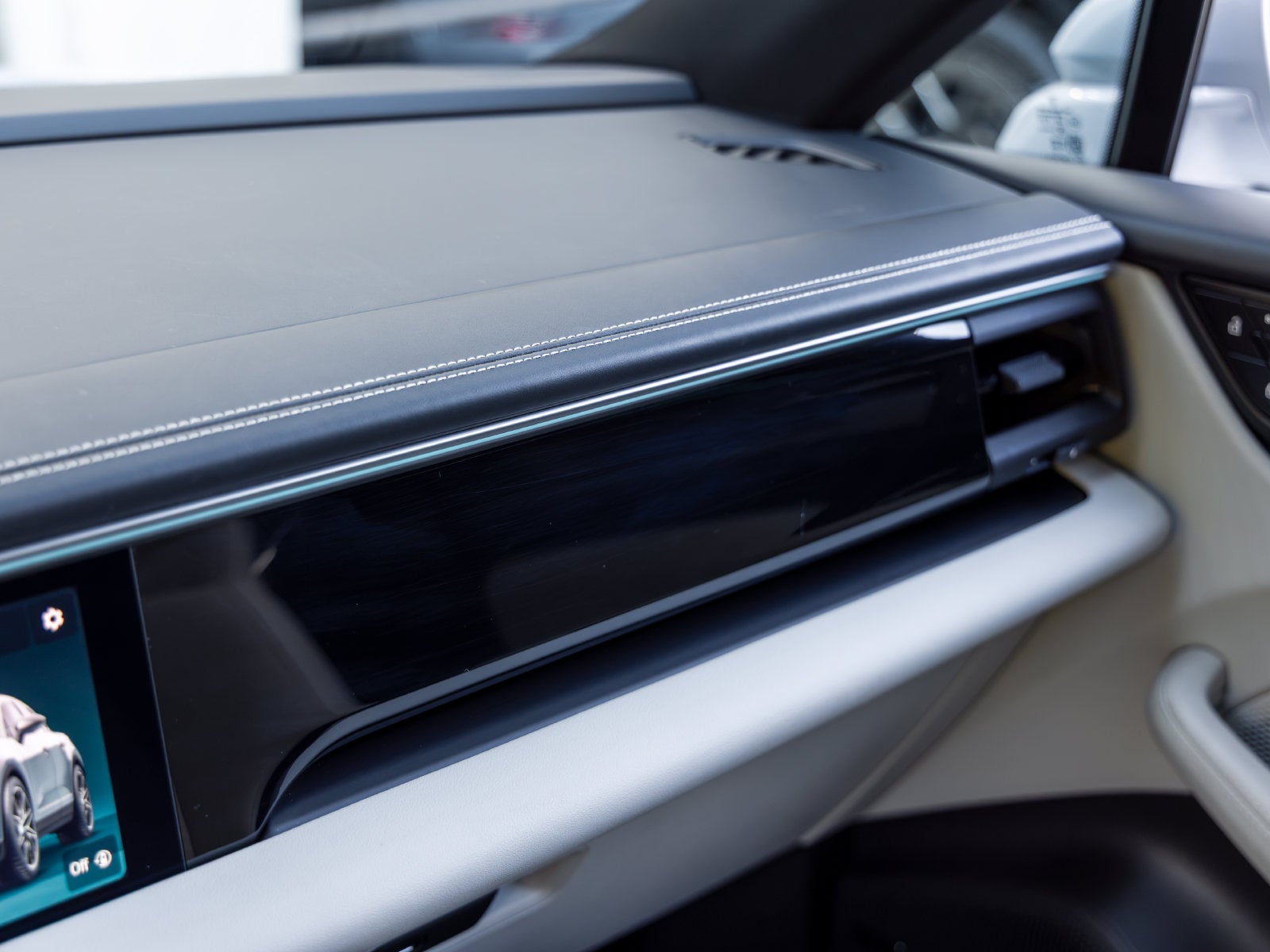 2025 Porsche Macan Macan Electric