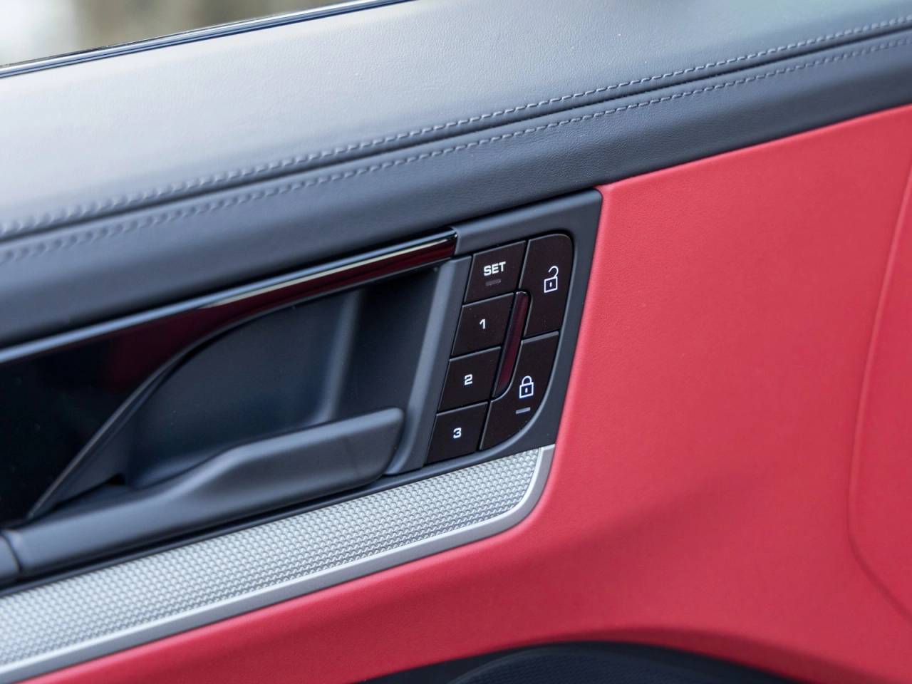 2026 Porsche Cayenne Cayenne E-Hybrid