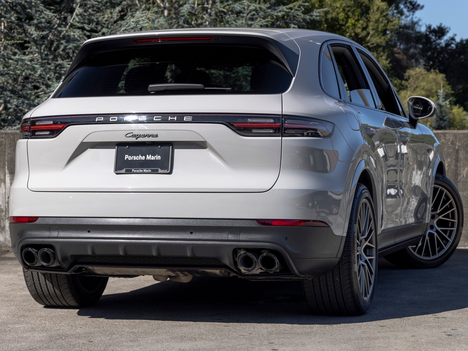 2023 Porsche Cayenne E-Hybrid Platinum Edition