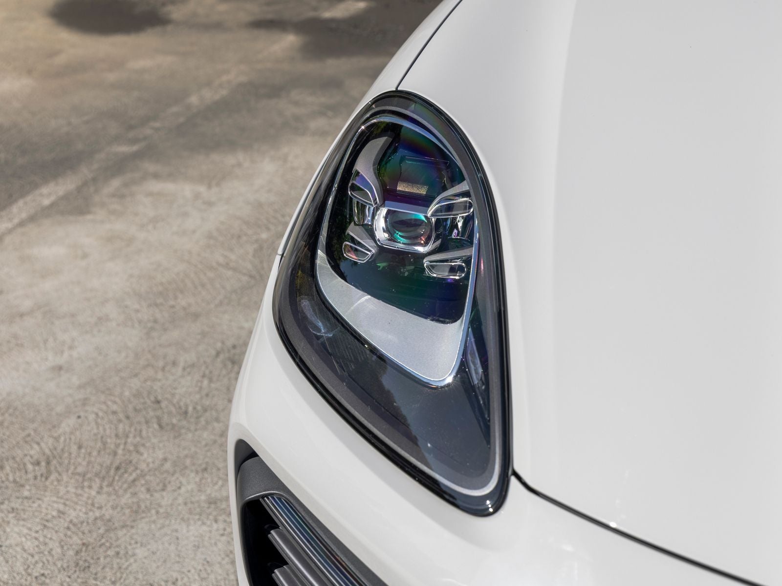 2023 Porsche Cayenne E-Hybrid Platinum Edition