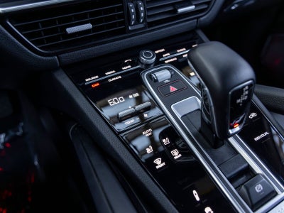 2023 Porsche Cayenne E-Hybrid Platinum Edition