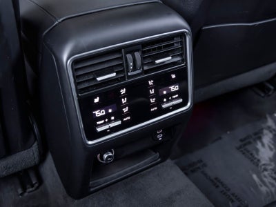 2023 Porsche Cayenne E-Hybrid Platinum Edition