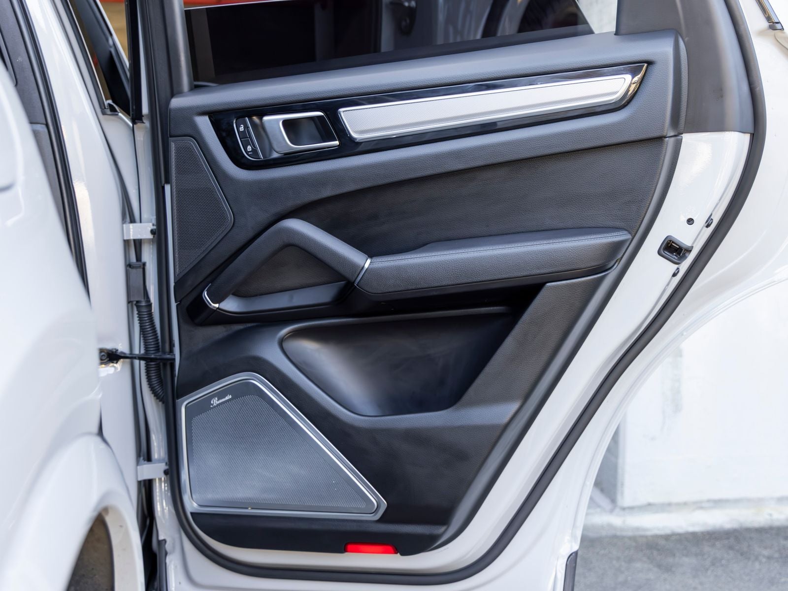 2023 Porsche Cayenne E-Hybrid Platinum Edition