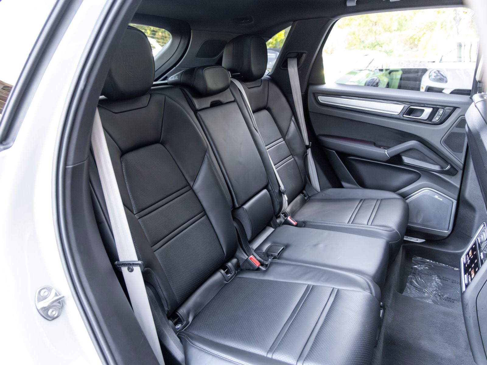 2023 Porsche Cayenne E-Hybrid Platinum Edition