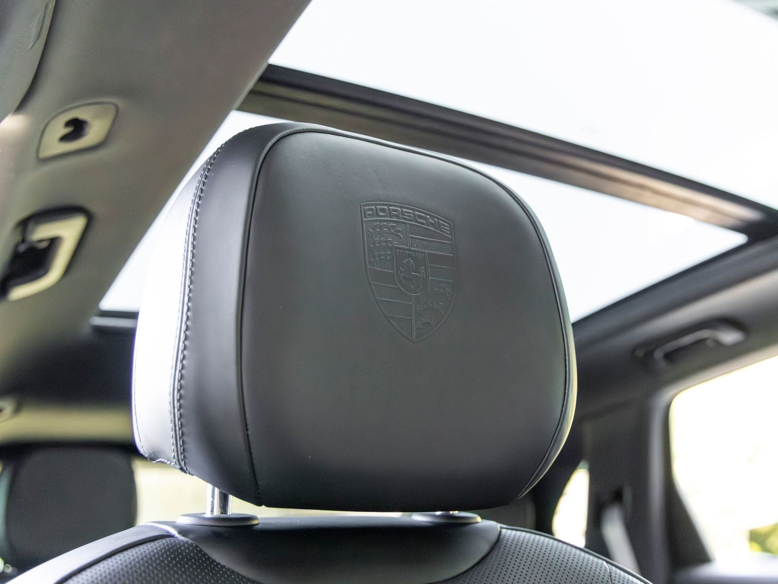 2023 Porsche Cayenne E-Hybrid Platinum Edition