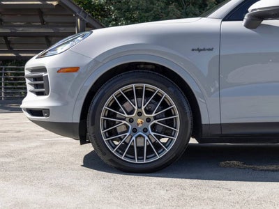 2023 Porsche Cayenne E-Hybrid Platinum Edition
