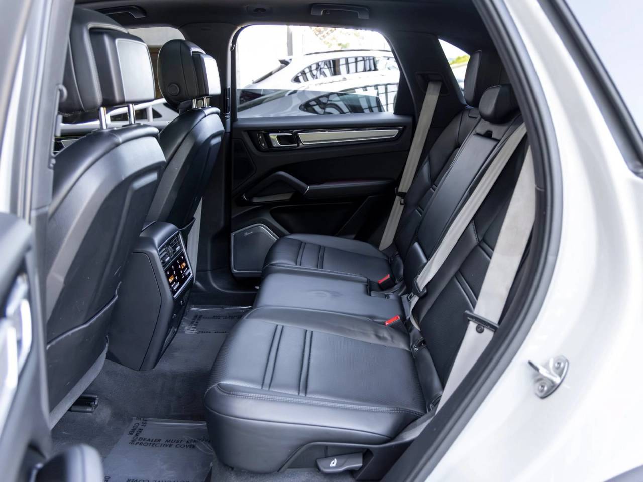 2023 Porsche Cayenne E-Hybrid Platinum Edition