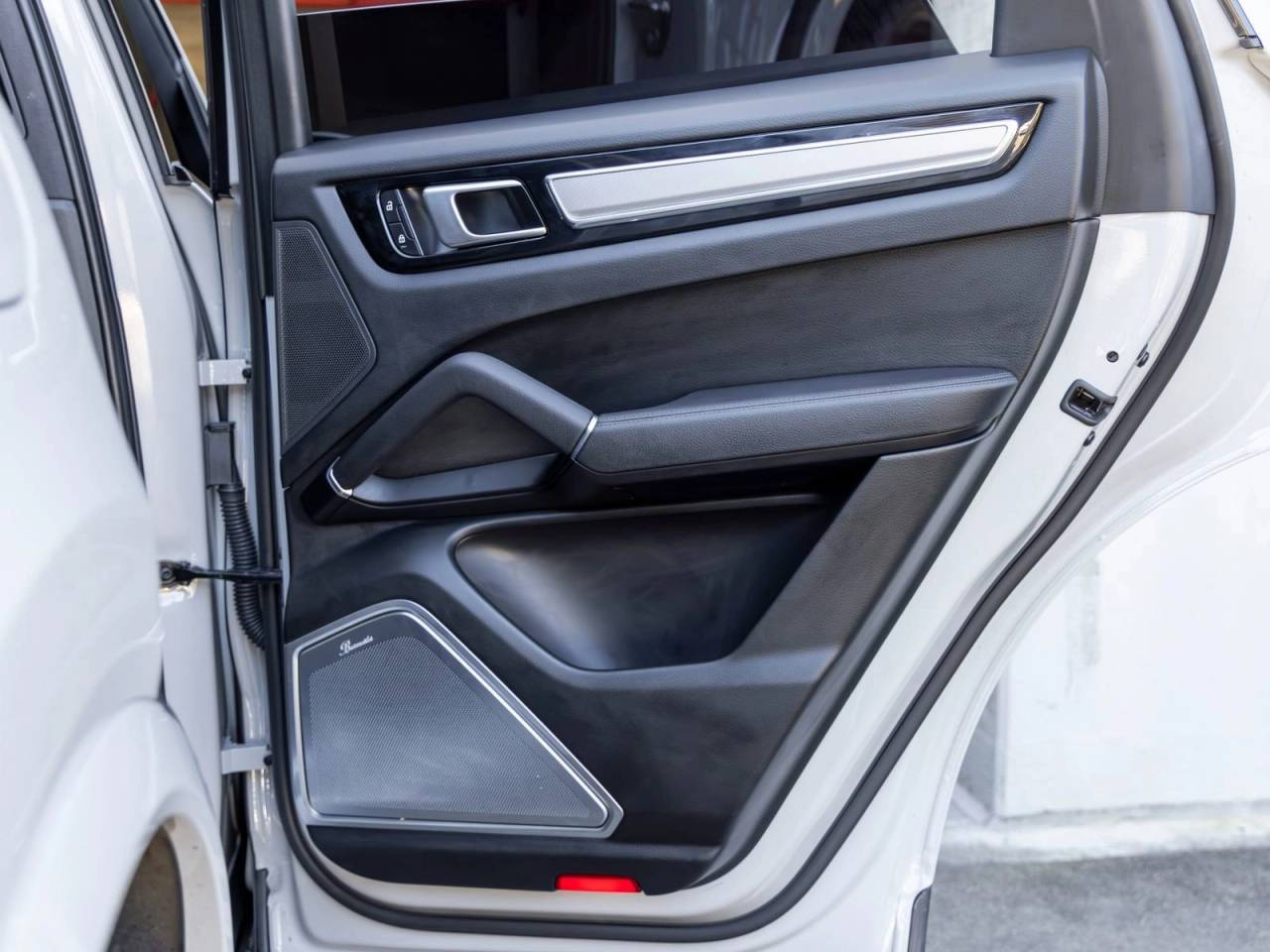 2023 Porsche Cayenne E-Hybrid Platinum Edition