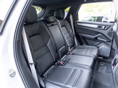 2023 Porsche Cayenne E-Hybrid Platinum Edition