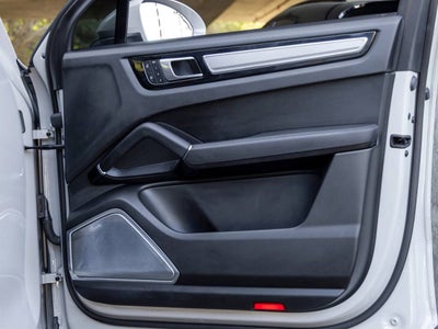 2023 Porsche Cayenne E-Hybrid Platinum Edition