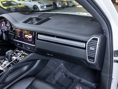 2023 Porsche Cayenne E-Hybrid Platinum Edition