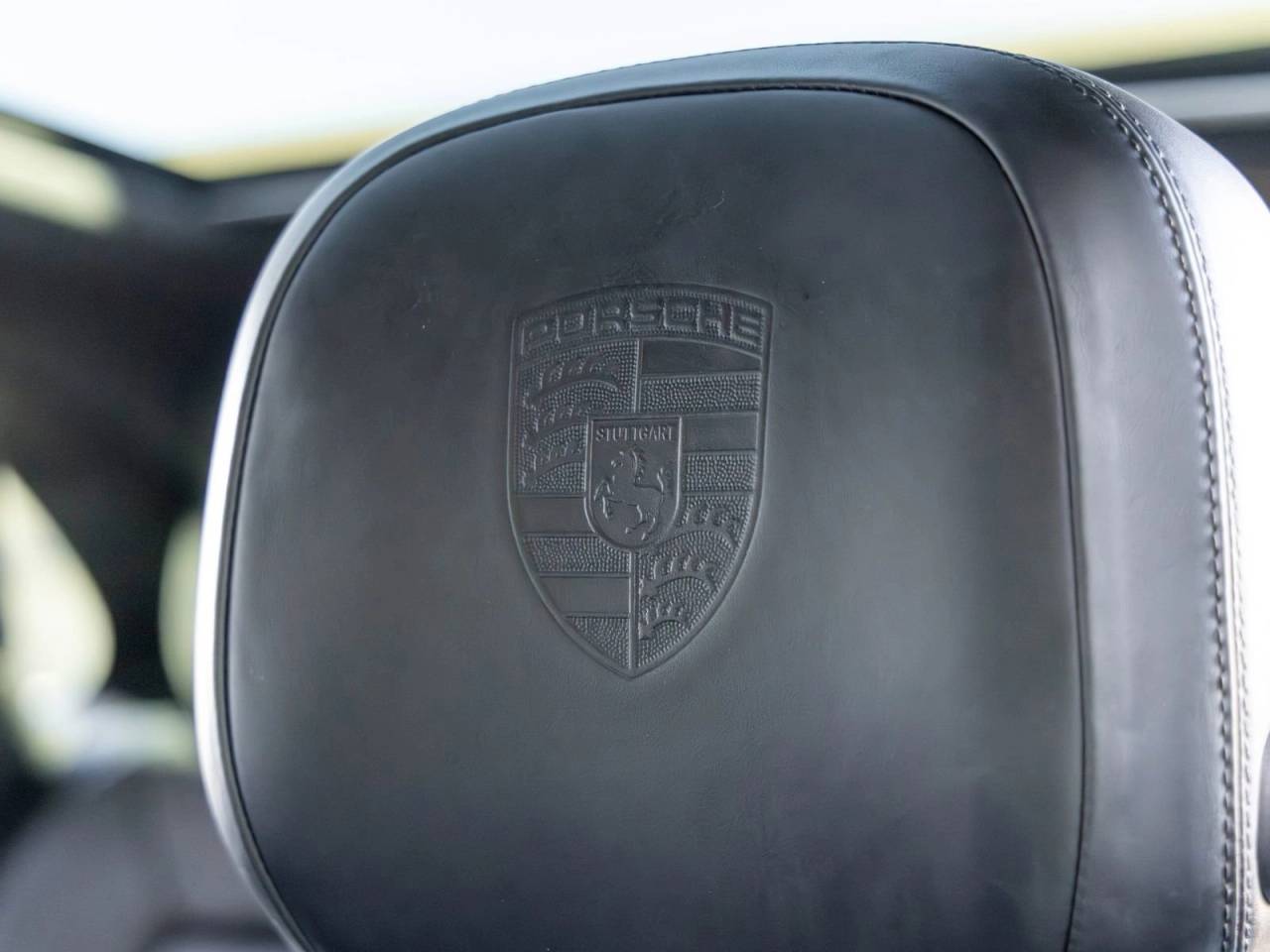 2023 Porsche Cayenne E-Hybrid Platinum Edition