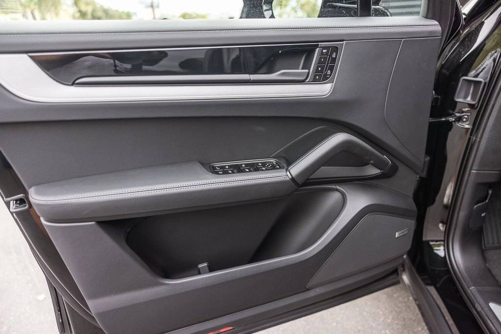 2026 Porsche Cayenne Cayenne E-Hybrid