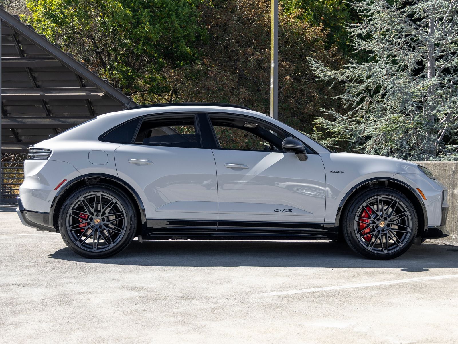 2026 Porsche Macan Macan GTS Electric