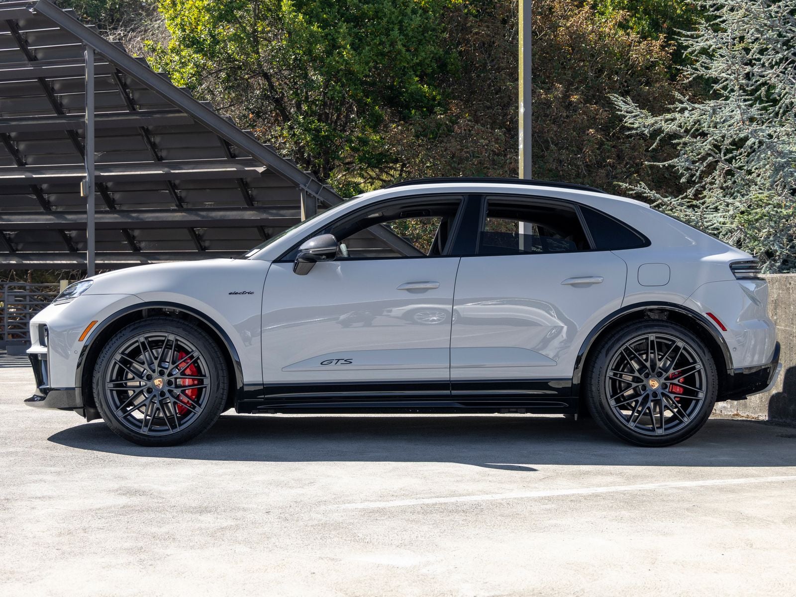 2026 Porsche Macan Macan GTS Electric