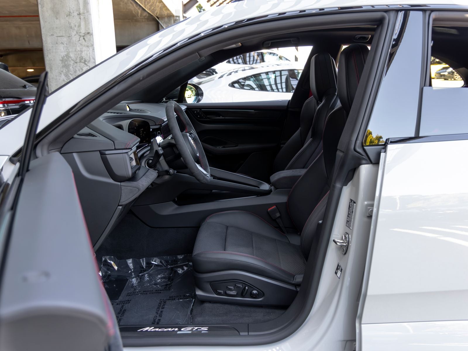 2026 Porsche Macan Macan GTS Electric