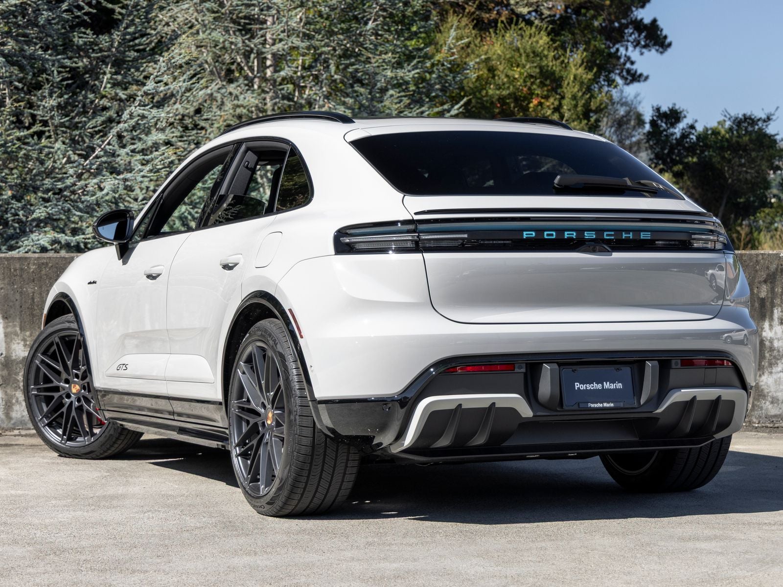 2026 Porsche Macan Macan GTS Electric