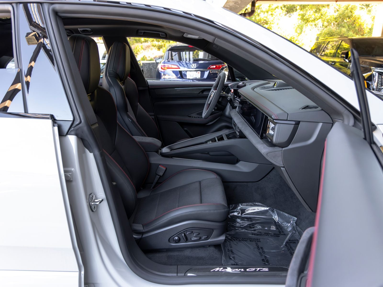 2026 Porsche Macan Macan GTS Electric