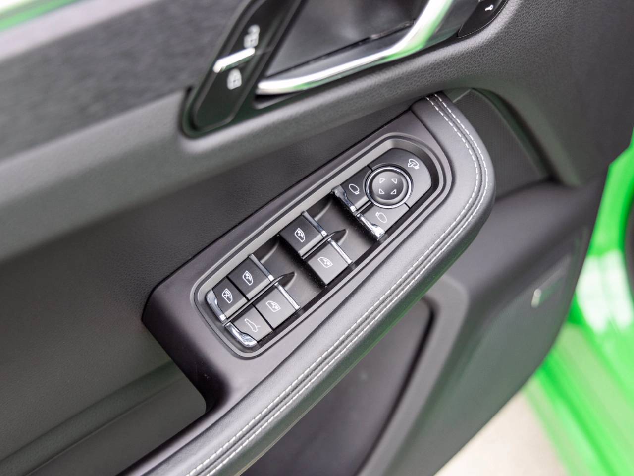 2022 Porsche Macan Macan GTS