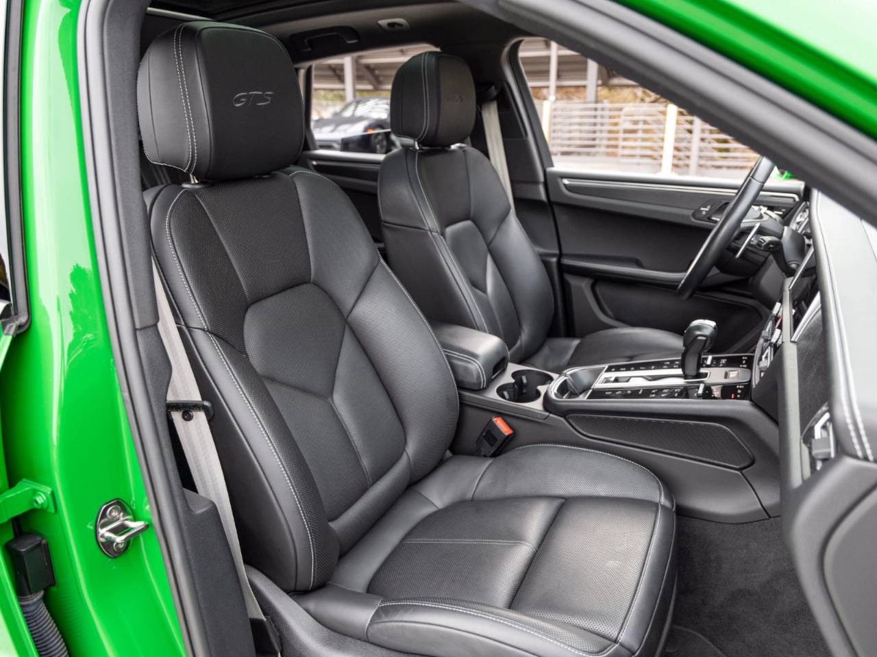2022 Porsche Macan Macan GTS