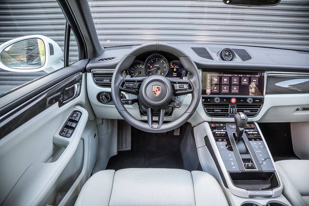 2026 Porsche Macan Macan GTS