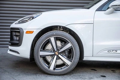 2026 Porsche Macan Macan GTS