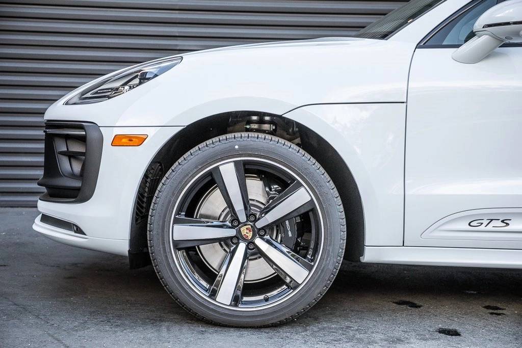 2026 Porsche Macan Macan GTS