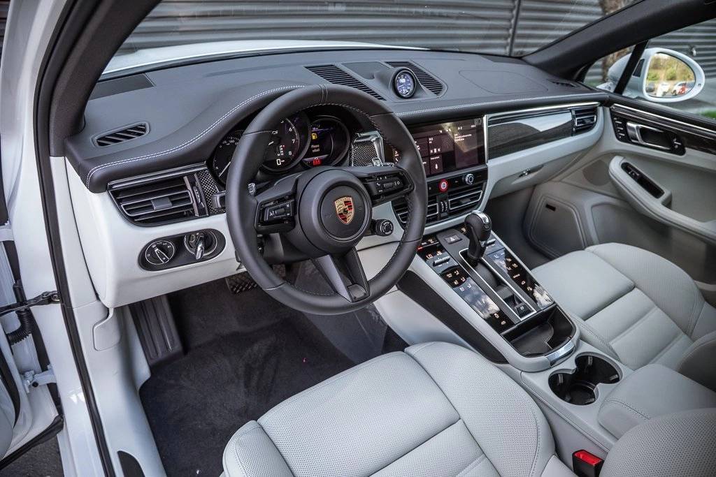 2026 Porsche Macan Macan GTS