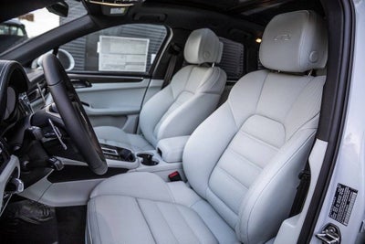 2026 Porsche Macan Macan GTS