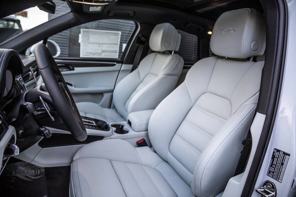 2026 Porsche Macan Macan GTS