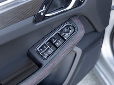 2022 Porsche Macan Macan GTS